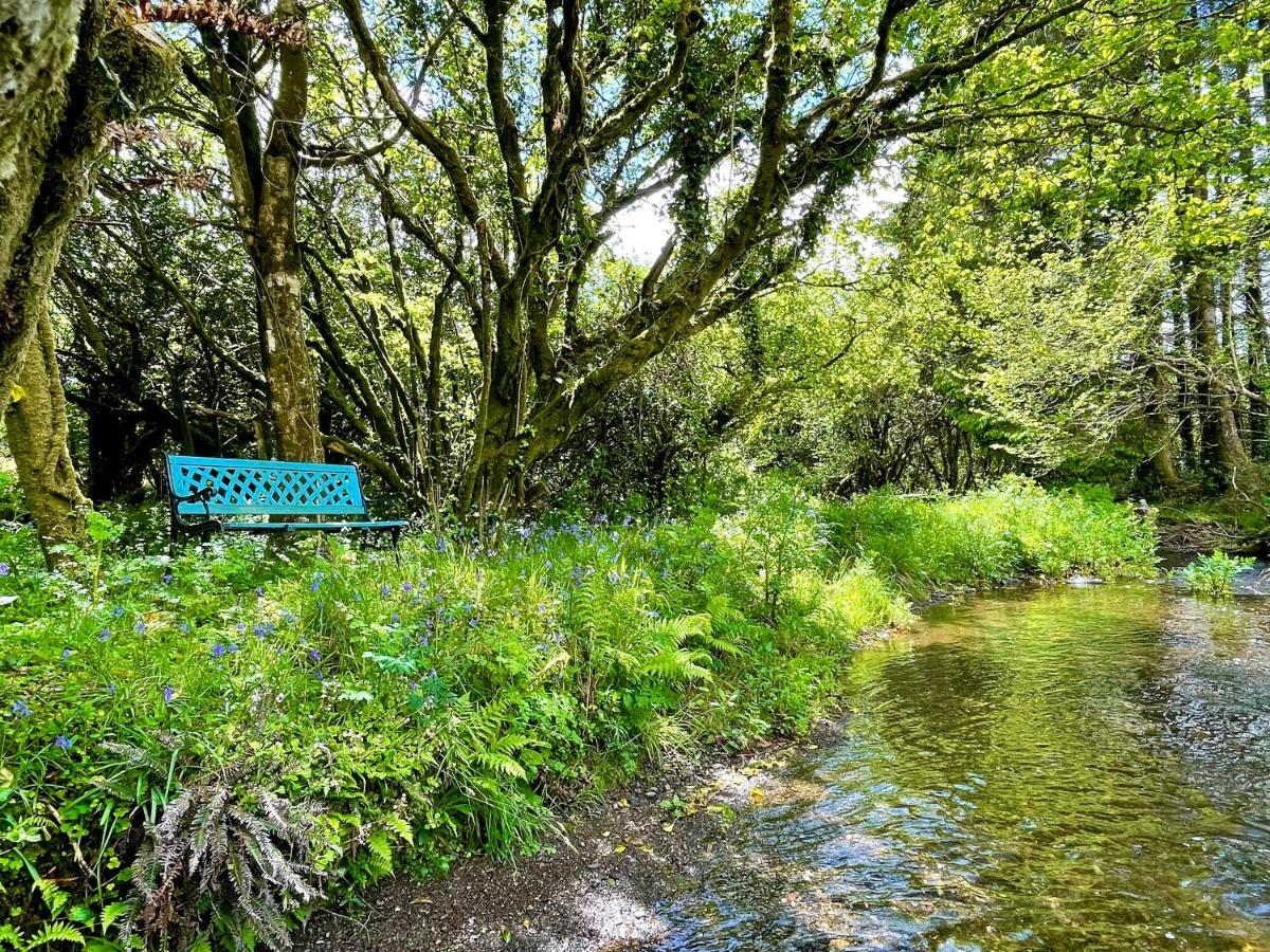 Stepping Stones Glamping Little Red Hotel Bantry Exterior photo
