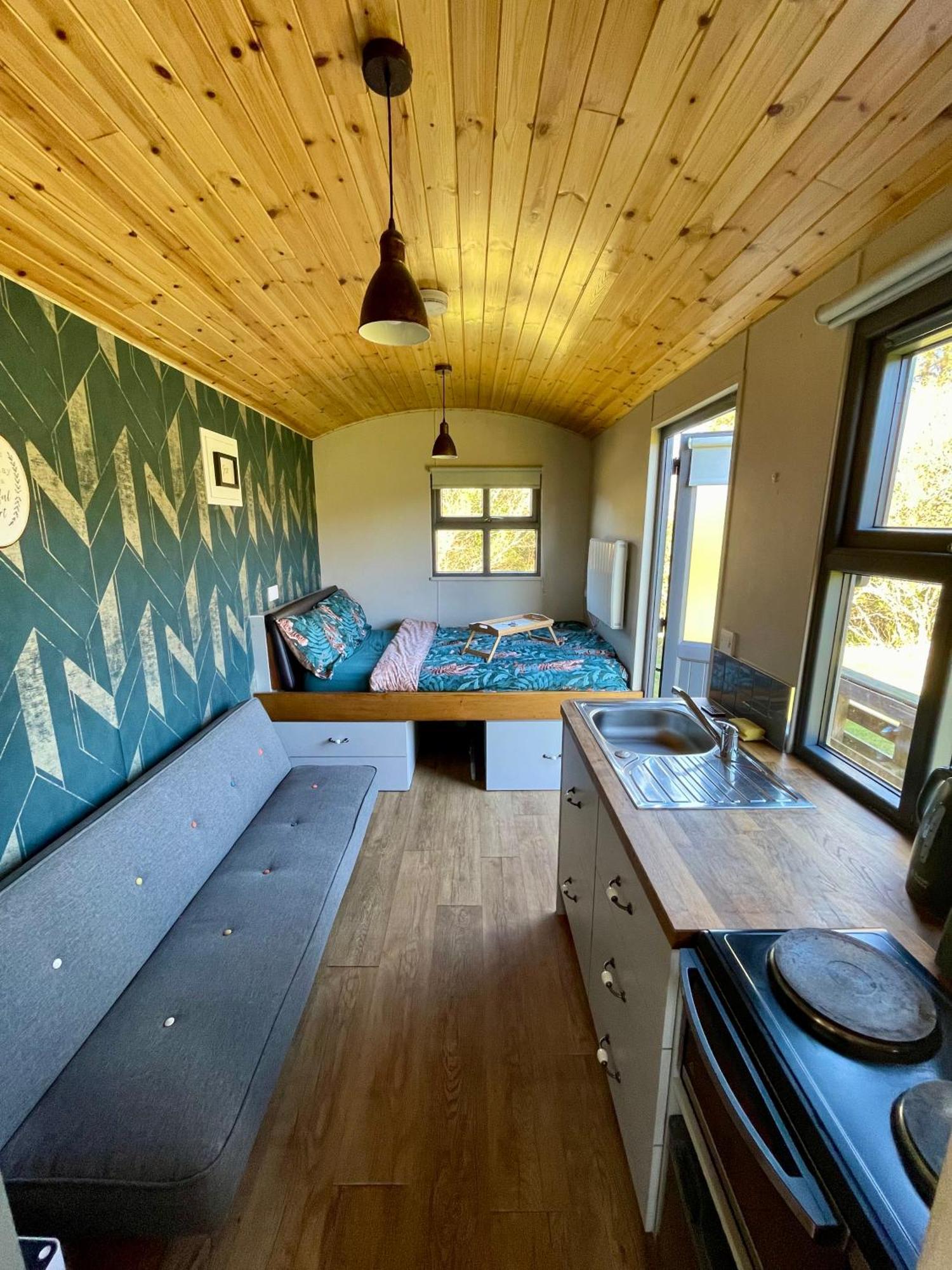 Stepping Stones Glamping Little Red Hotel Bantry Exterior photo